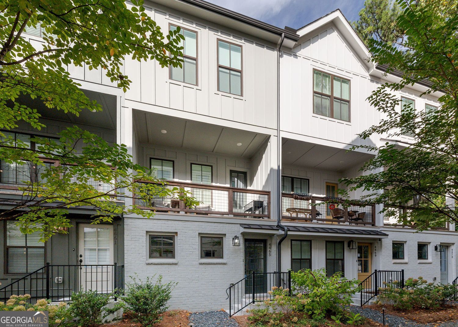 Atlanta, Georgia 30342, United States, 2 Bedrooms Bedrooms, ,3 BathroomsBathrooms,Residential,Active,223027