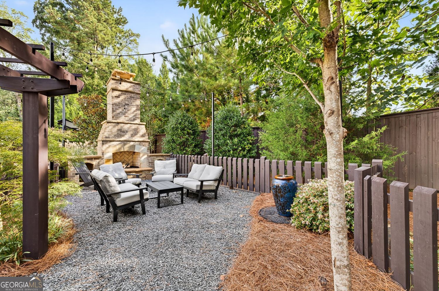 Atlanta, Georgia 30342, United States, 2 Bedrooms Bedrooms, ,3 BathroomsBathrooms,Residential,Active,223027