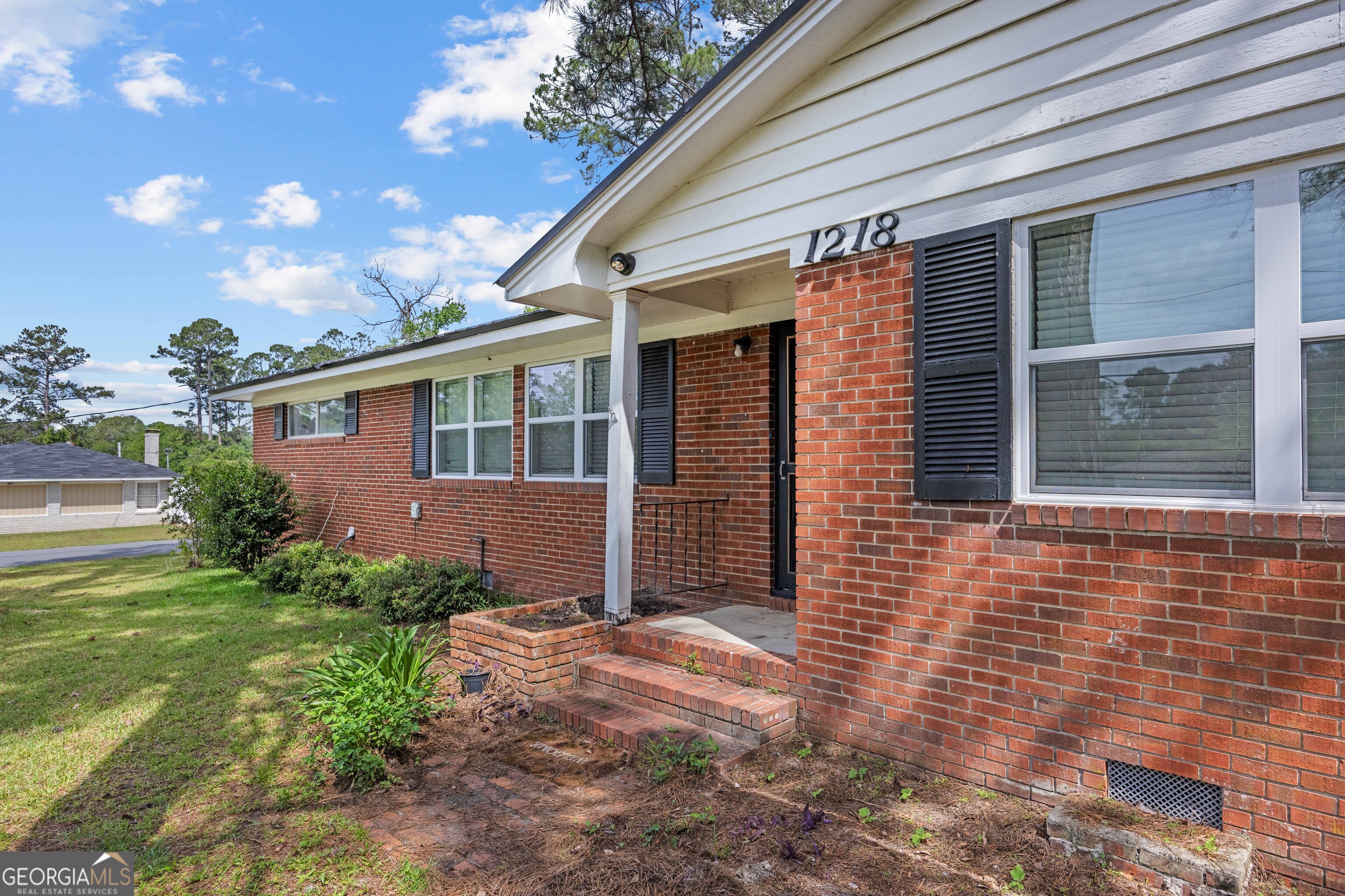 1218 Mcree DR