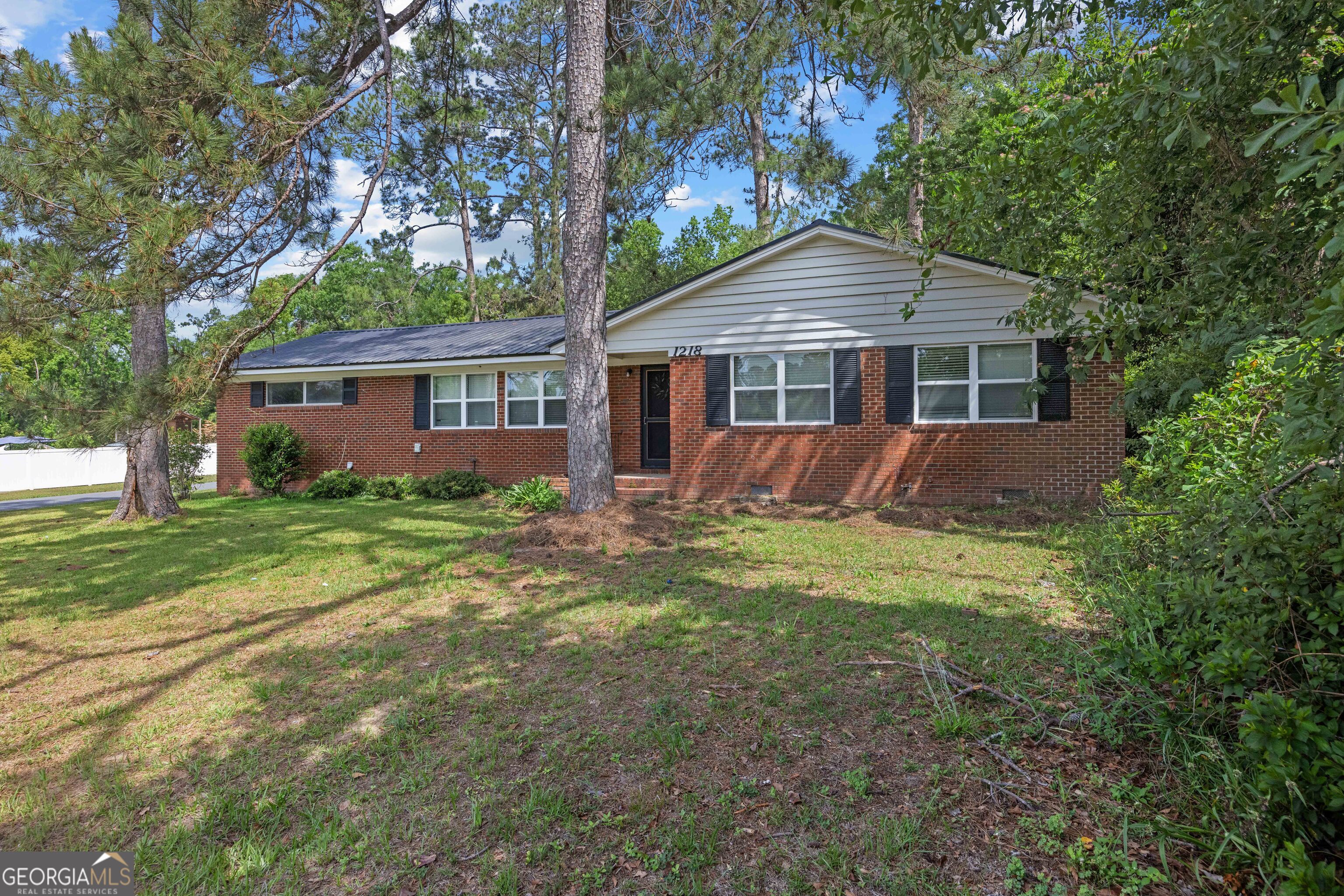 1218 Mcree DR