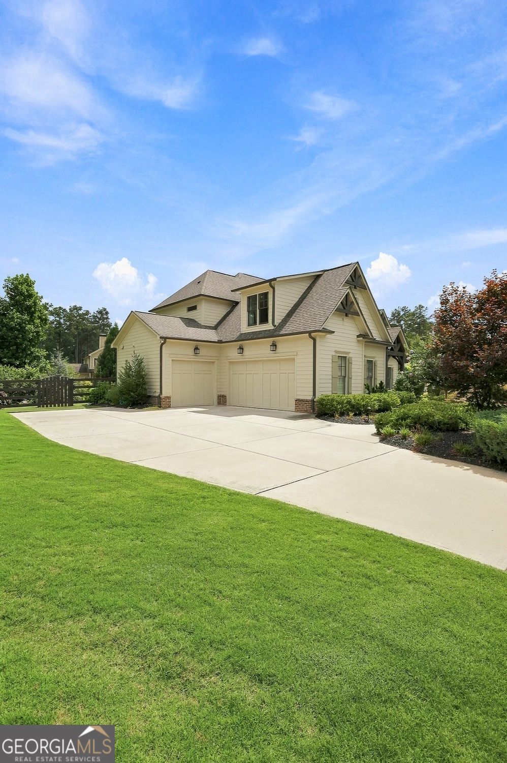 5271 Merlot DR