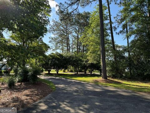 A home in Baxley