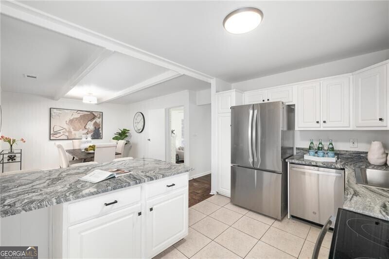 Smyrna, Georgia 30080, United States, 3 Bedrooms Bedrooms, ,2 BathroomsBathrooms,Residential,Active,97623