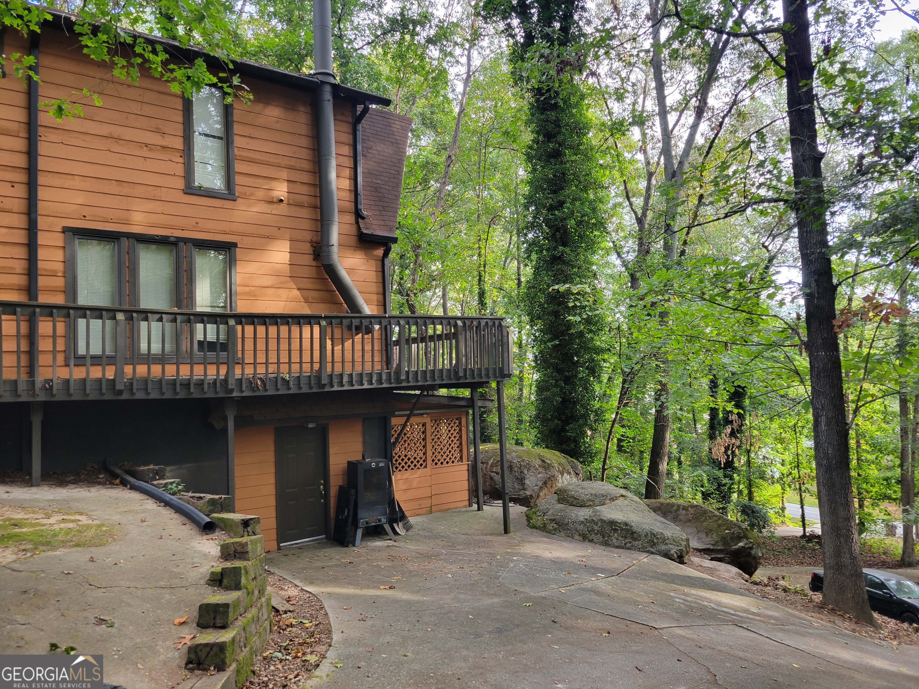2530 Rockbridge RD NW