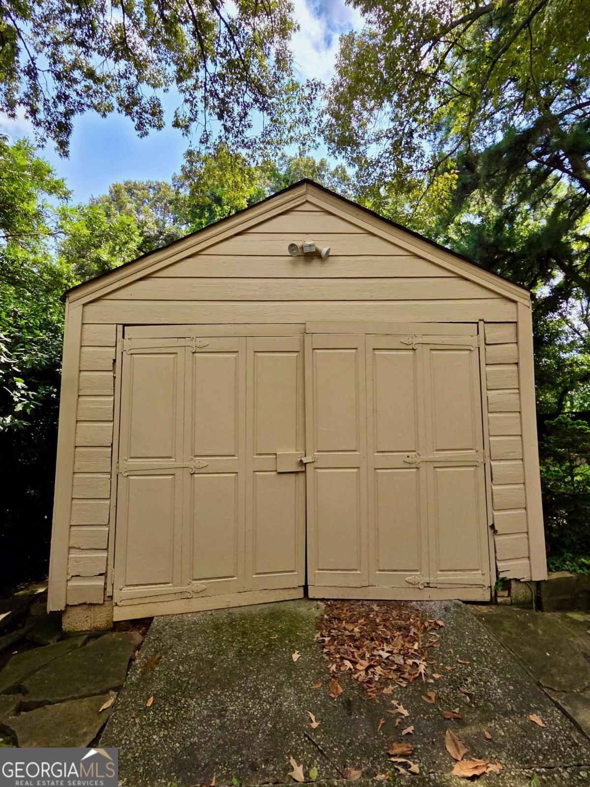 1951 Dresden DR NE