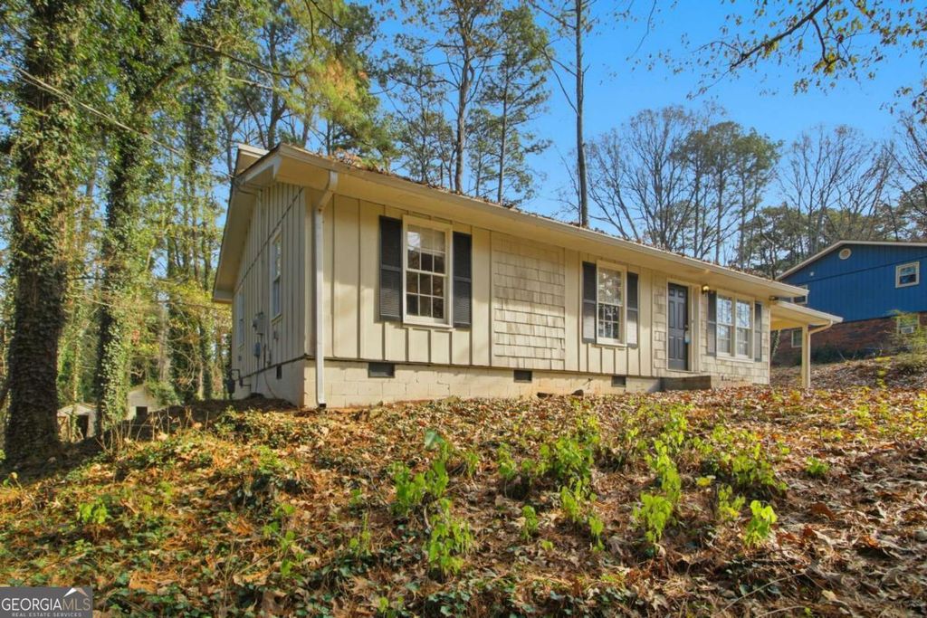 Photo of 2007 Vicksburg Trail, Woodstock, GA 30189 (MLS # 10657149)