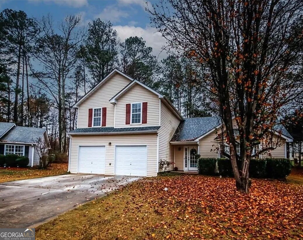 This beautifully maintained home invites you in with a welcoming and charming community. a spacious, light-filled interior that feels like home from the moment you walk through the door. With generously sized bedrooms, a cozy living room perfect for gathering, and a kitchen designed for both everyday living and entertaining, this home is ideal for growing families or anyone seeking space to spread out and unwind. Whether you're enjoying your morning coffee on the patio or hosting summer barbecues, this is where memories are made. Located in the heart of Snellville, you're just minutes from major local parks ( Lenora Church Park and Briscoe Park), Great schools, shopping, and dining, with easy access to everything Metro Atlanta has to offer.** A one year home warranty will be offered with a full price offer. Don't miss your chance to make this charming address your next home-schedule your showing today! The home owner WILL NOT DO OWNER FINANCING!