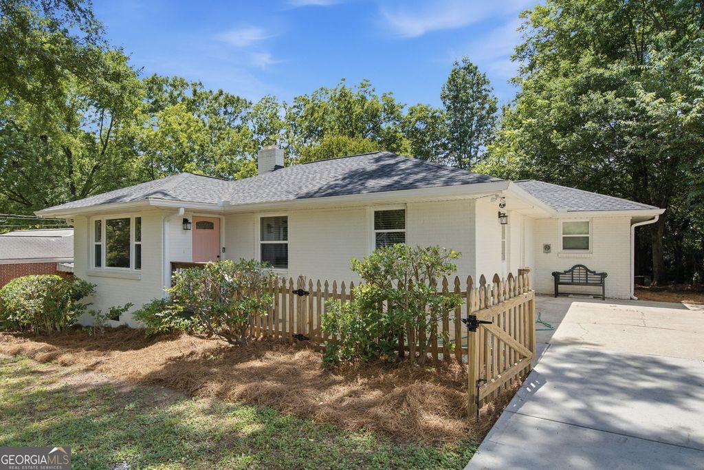 Photo of 2140 Morris Avenue, Tucker, GA 30084 (MLS # 10793117)