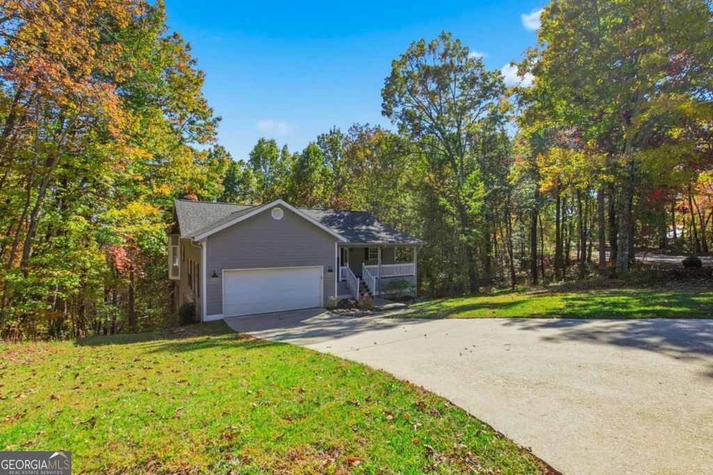 Photo of 622 Spring Crest Road, Cleveland, GA 30528 (MLS # 10669110)