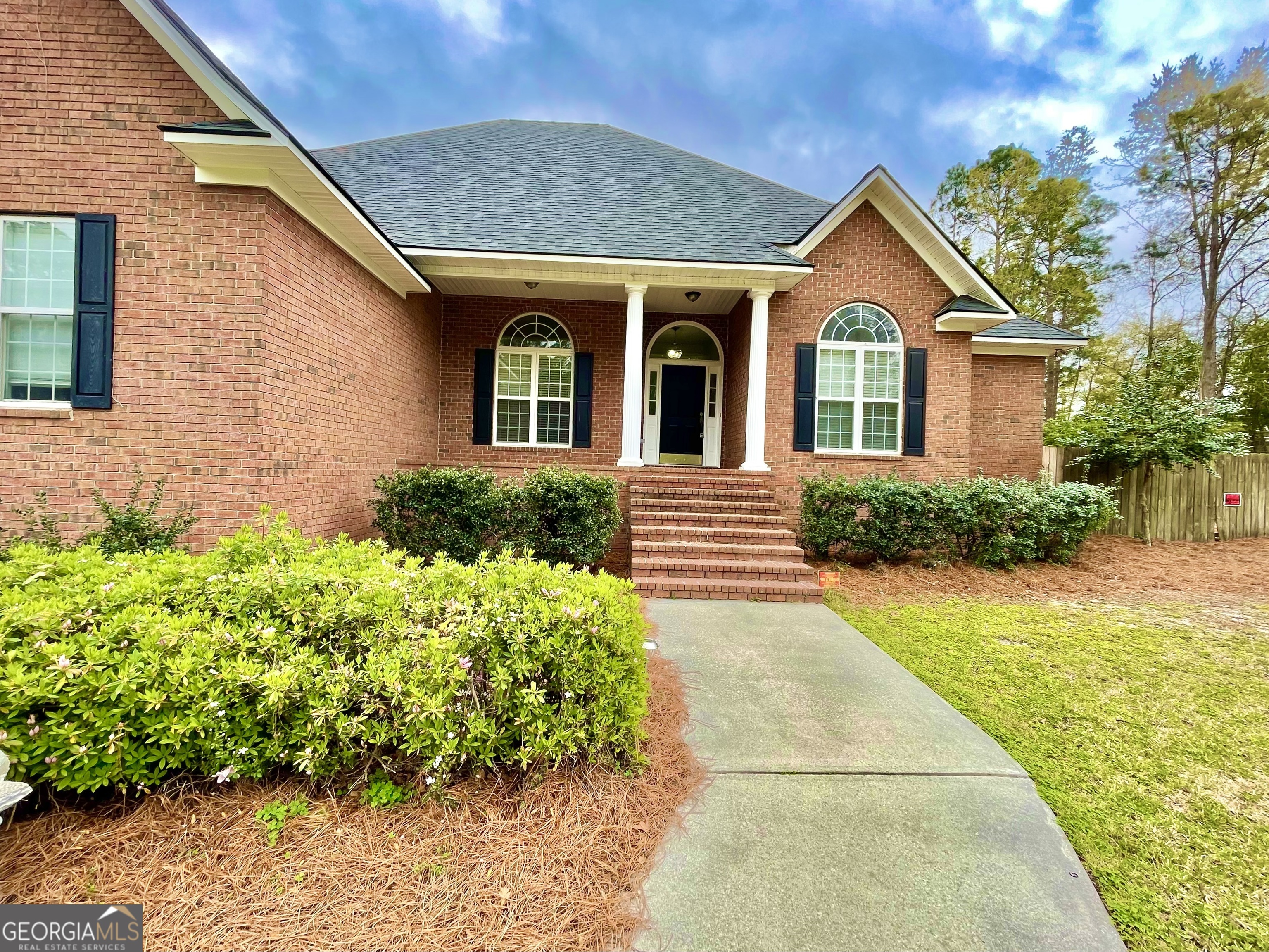 225 Wellington CIR