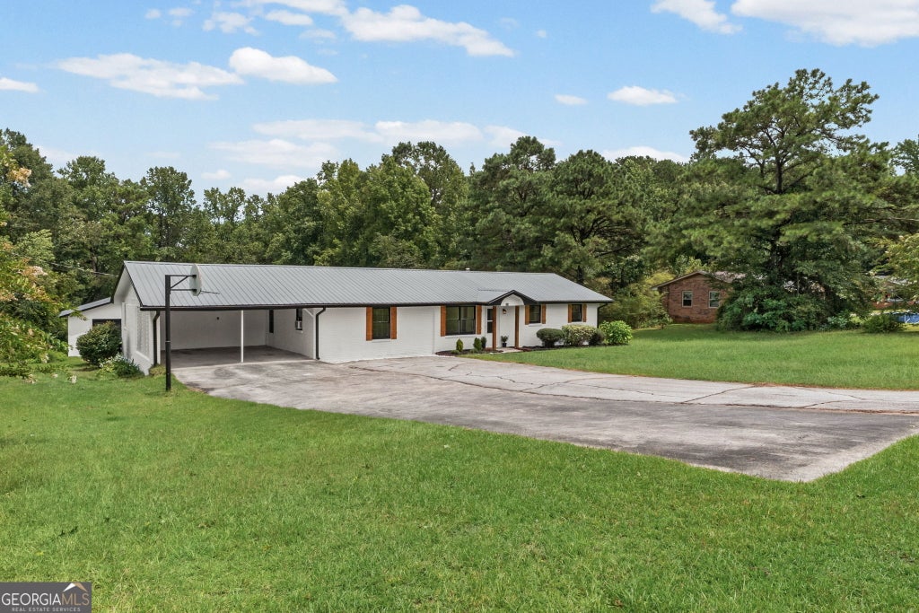Photo of 104 Belleau Woods Drive, Newnan, GA 30263 (MLS # 10822499)