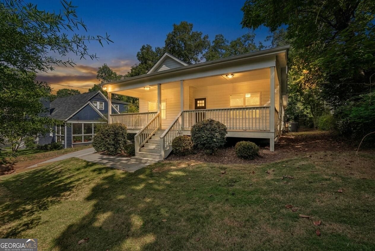 809 Dill AVE SW