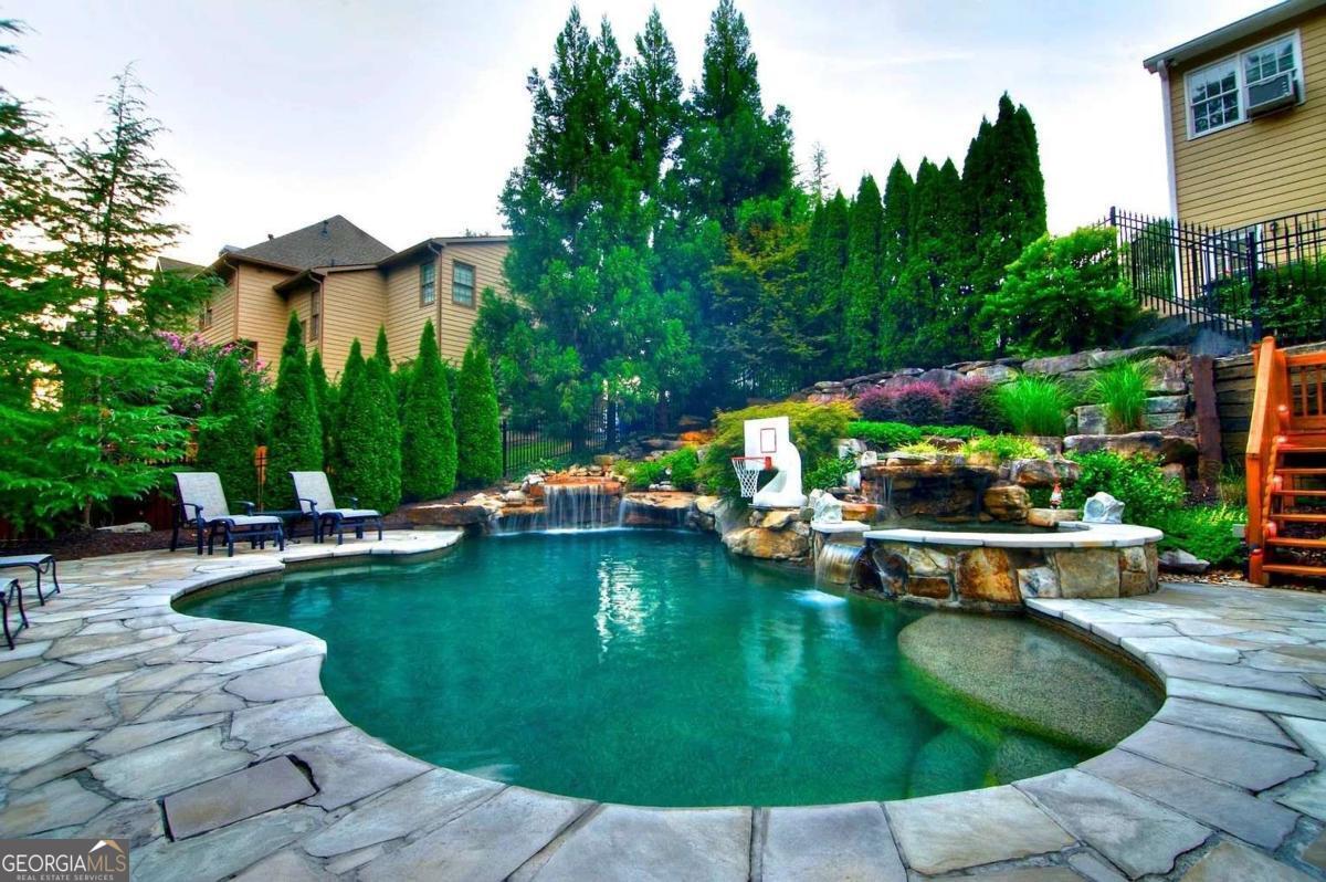 2201 Lasalle DR