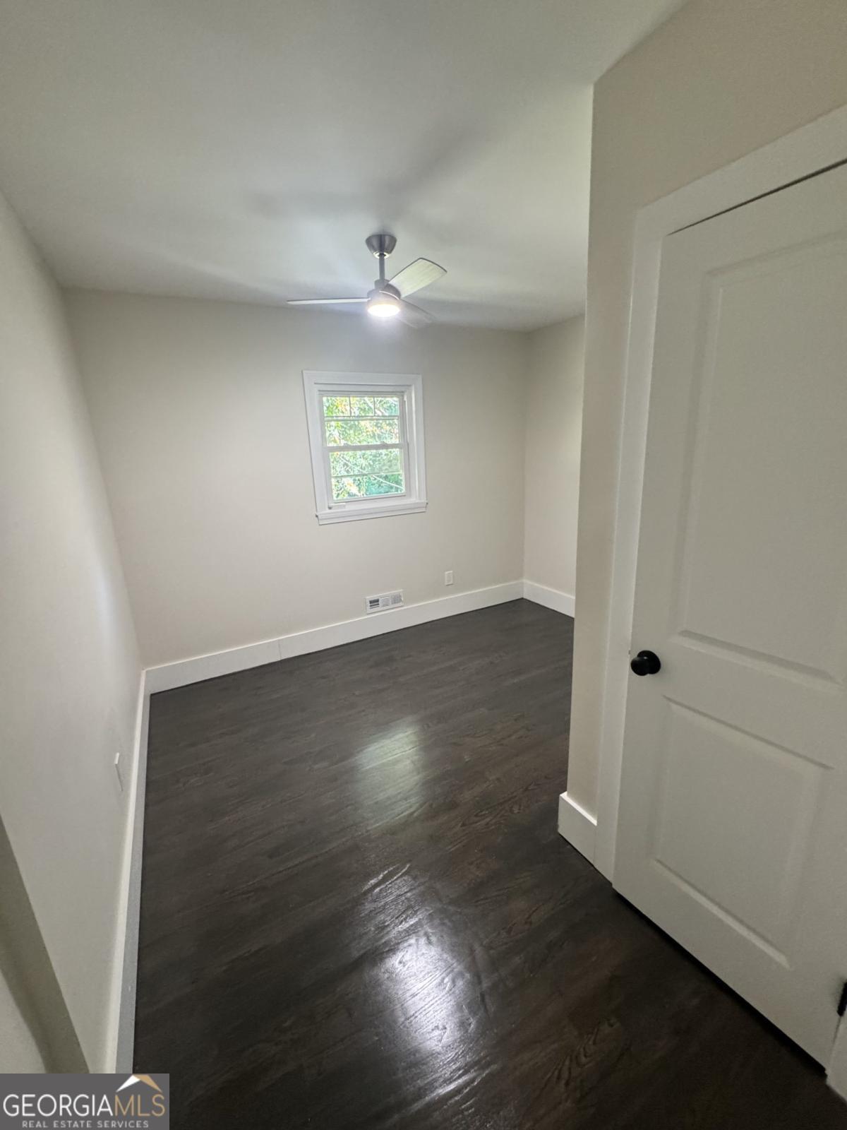 835 Lynn CIR SW