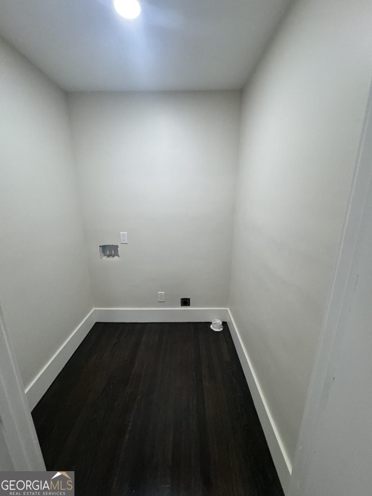 835 Lynn CIR SW