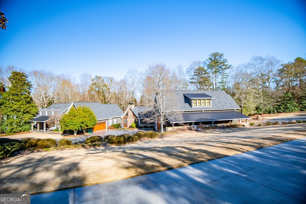 202 Hickory Chase