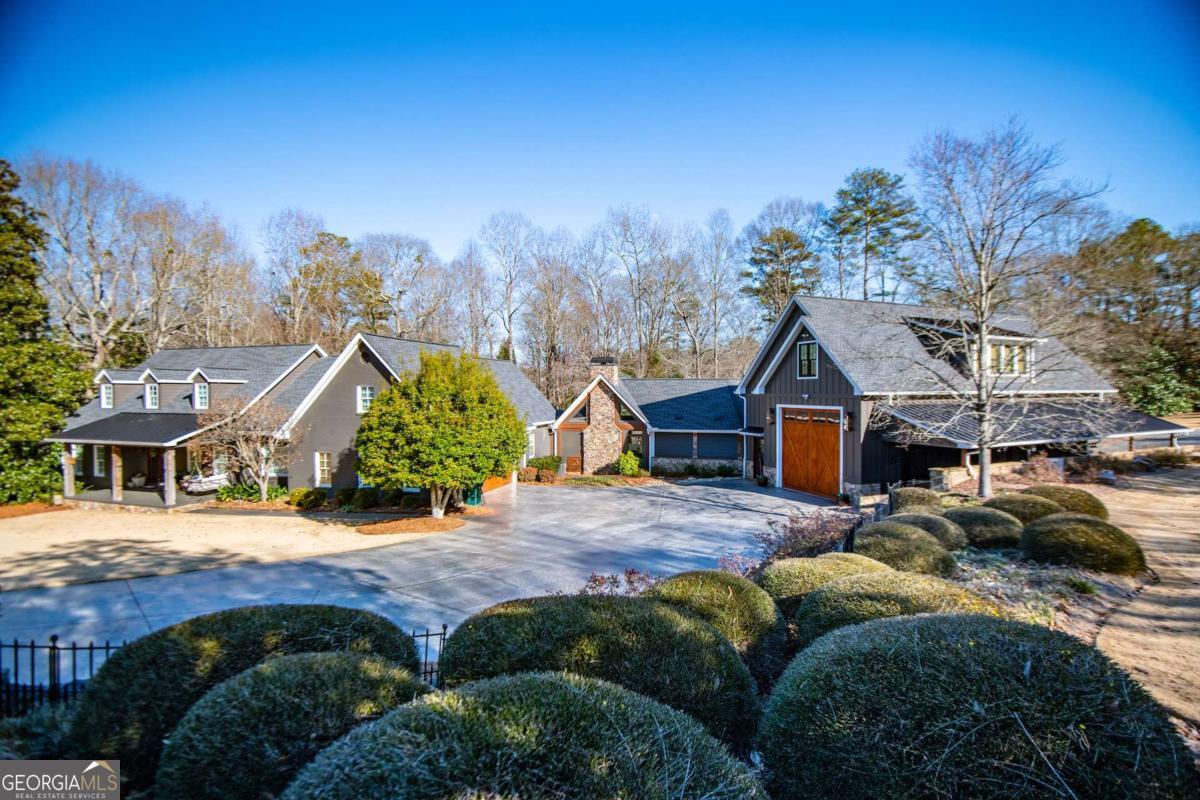 202 Hickory Chase