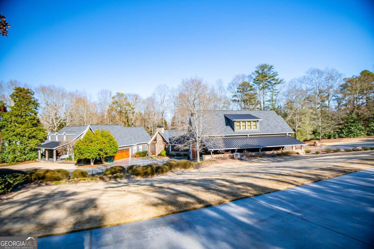 202 Hickory Chase