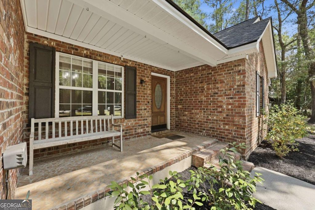 Photo of 1002 Belle Island Road, Richmond Hill, GA 31324 (MLS # 10785521)