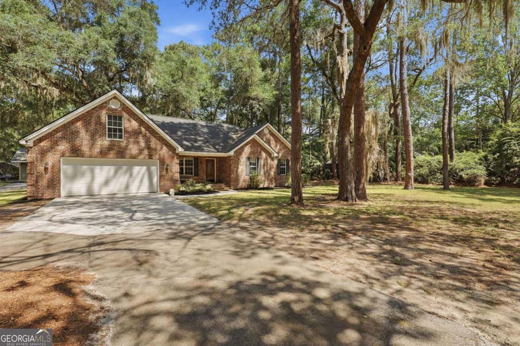 Photo of 1002 Belle Island Road, Richmond Hill, GA 31324 (MLS # 10785521)