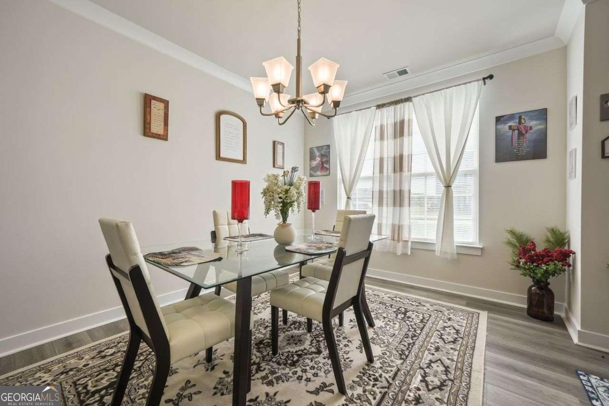 200 MARCHMONT DR