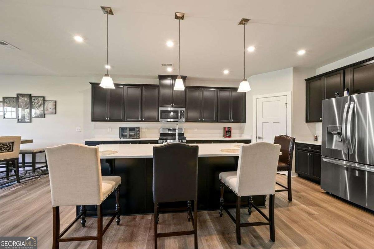 200 MARCHMONT DR