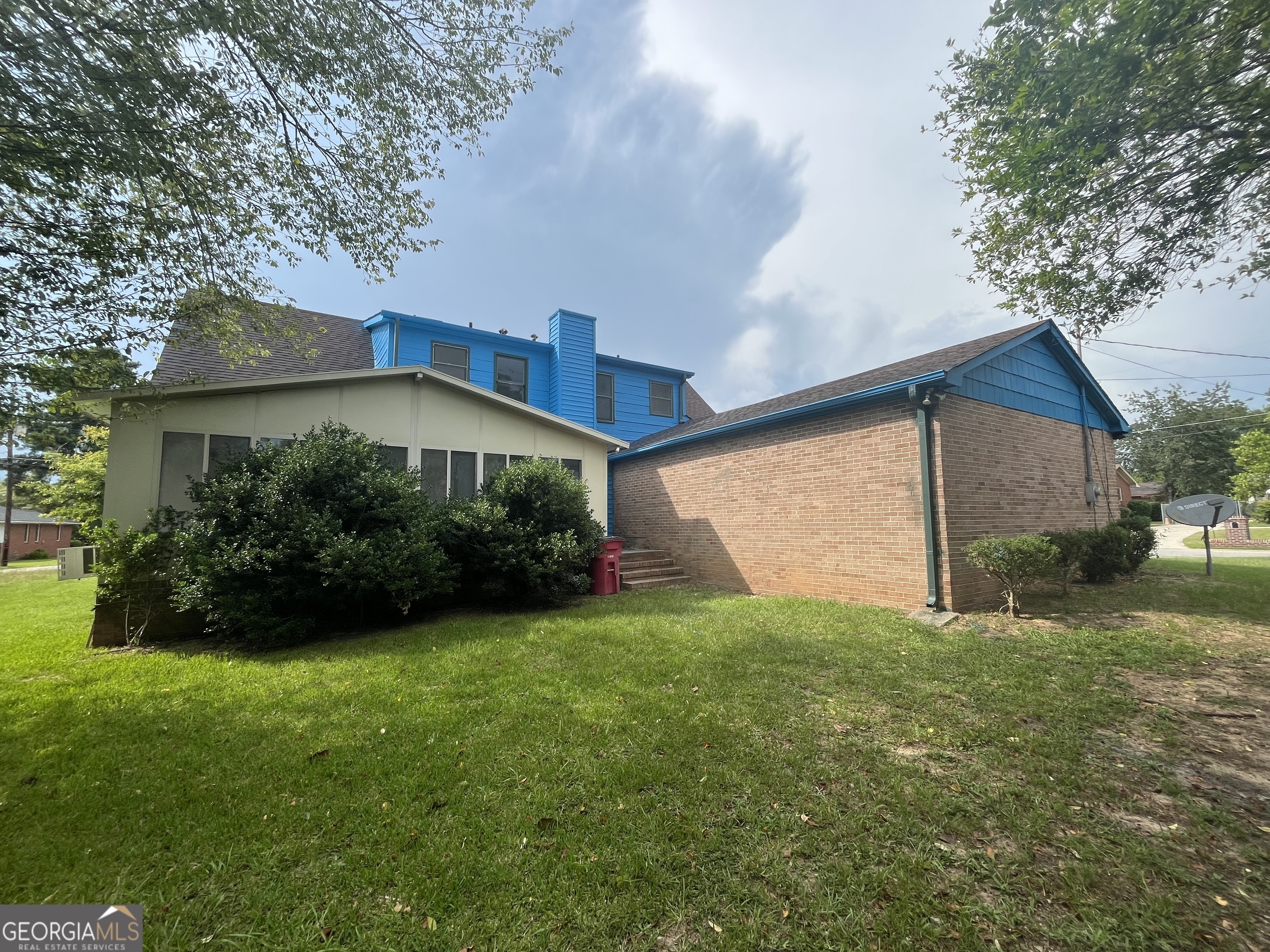 3187 Stratford DR