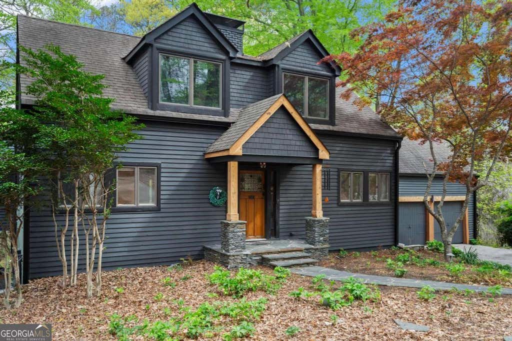 Photo of 1890 Spalding Drive, Sandy Springs, GA 30350 (MLS # 10821861)