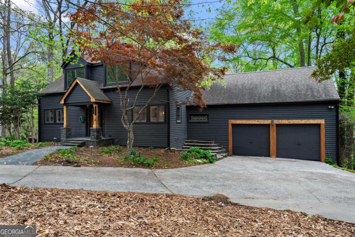 1890 Spalding DR