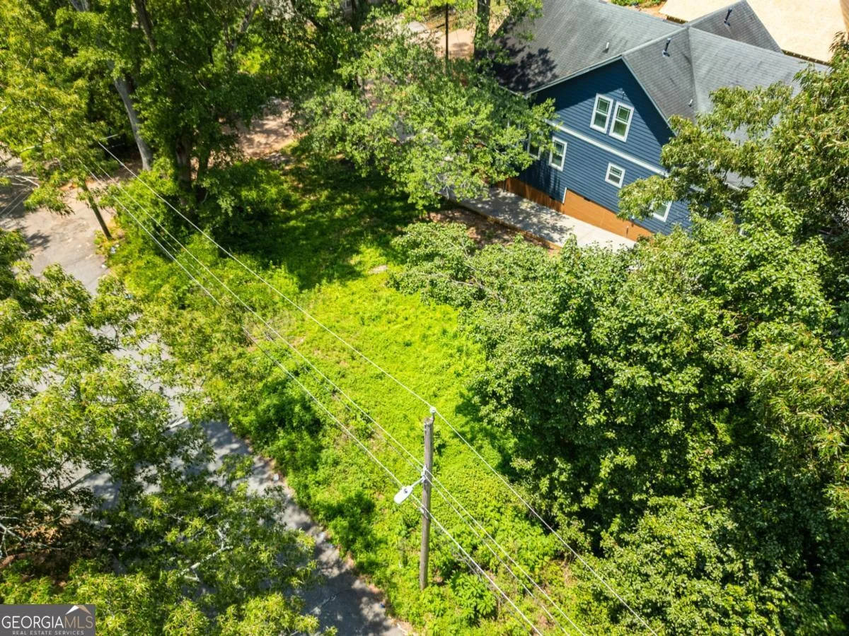 1981 Lois Place