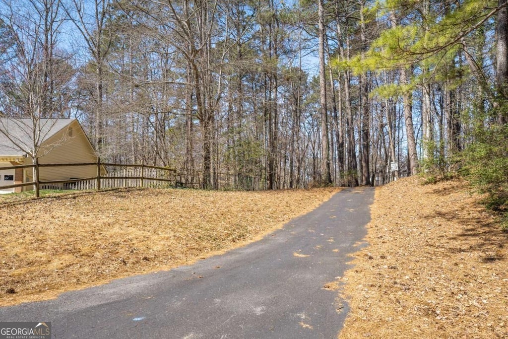 Photo of 2661 Sandpoint Way, Roswell, GA 30075 (MLS # 10873813)
