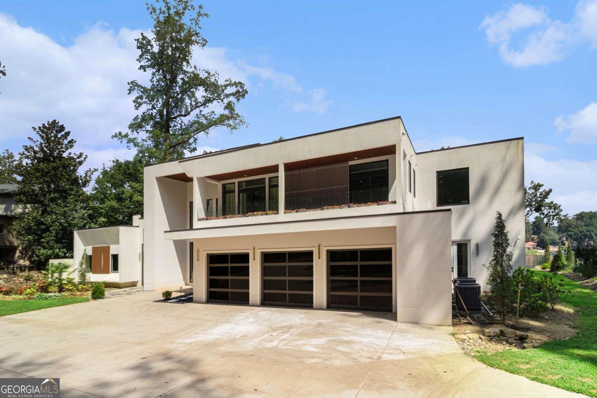 2730 Emerald DR