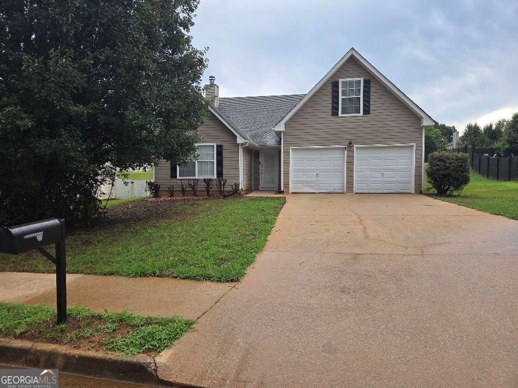 Photo of 45 Robertford Dr, Covington, GA 30016 (MLS # 10813665)