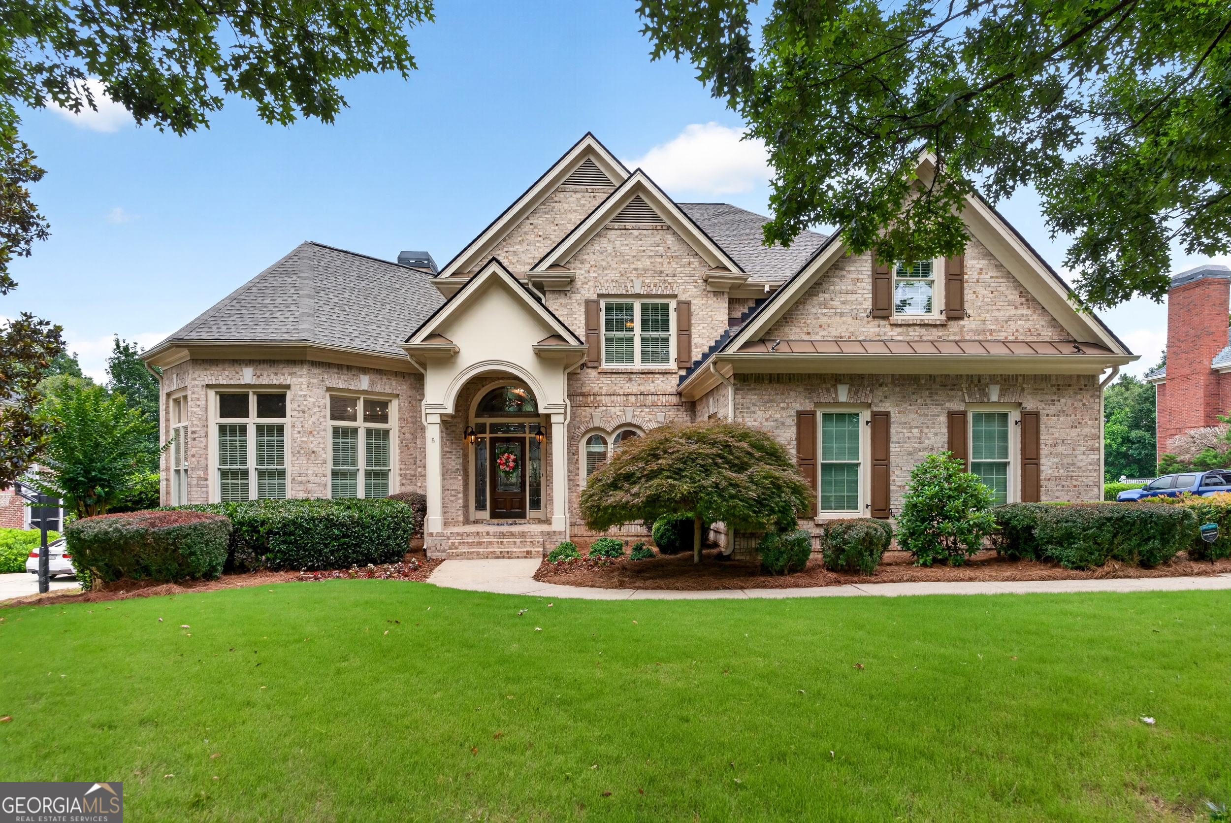 1213 Edenham LN