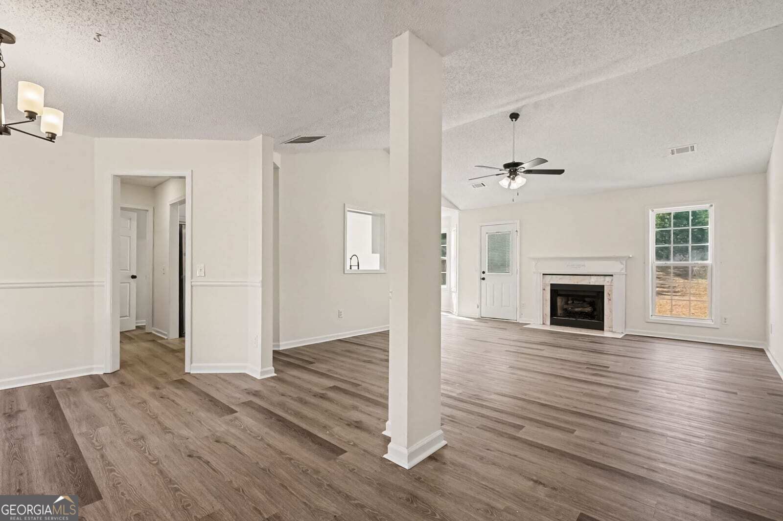 1601 Madison DR