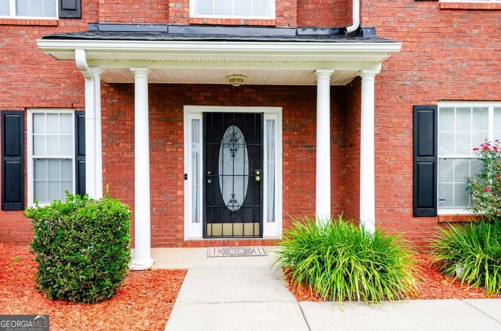 Photo of 41 Chipping Court, Riverdale, GA 30274 (MLS # 10846884)