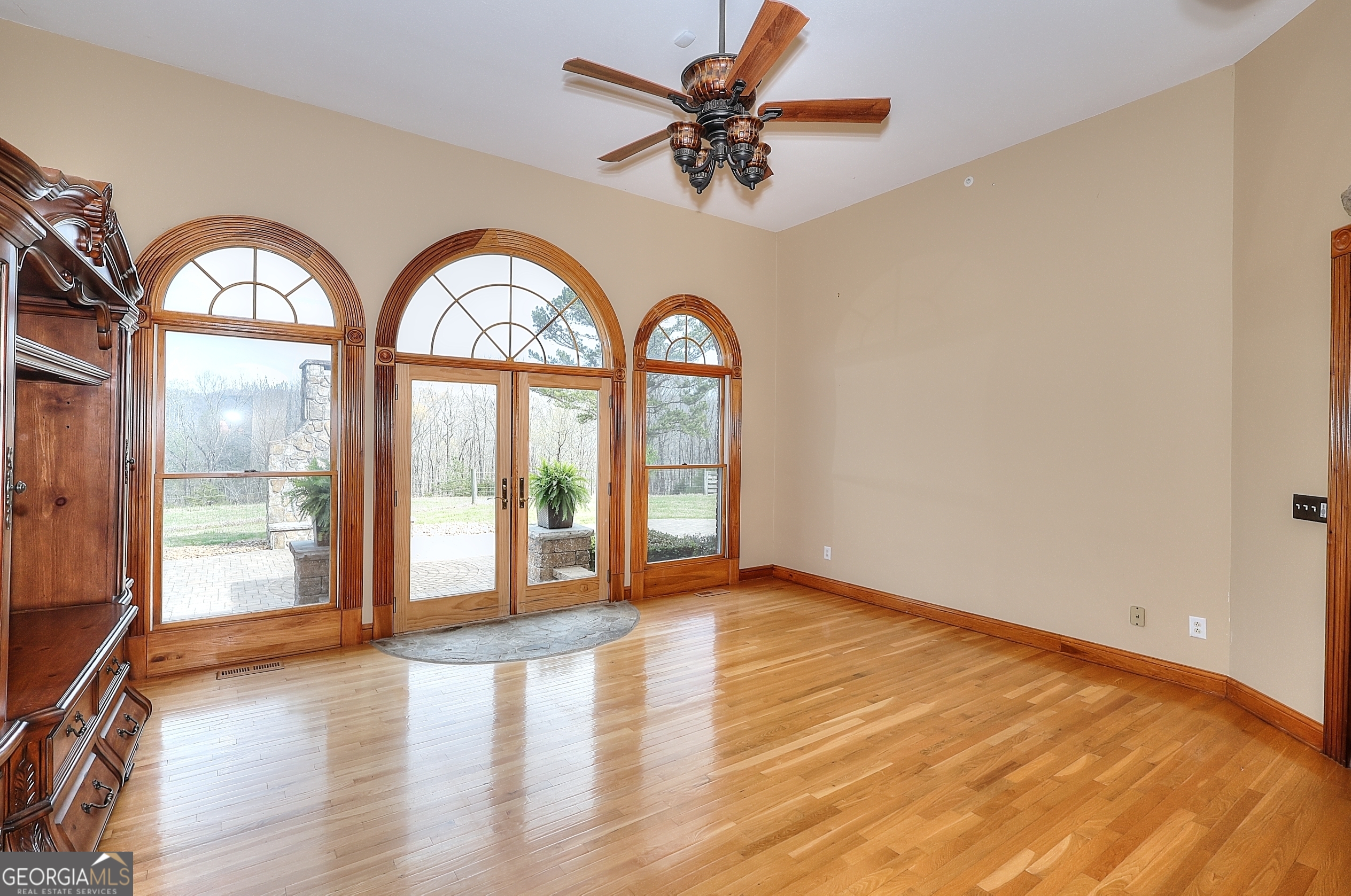 139 Harris LN