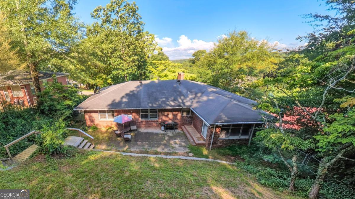 1041 Michael LN