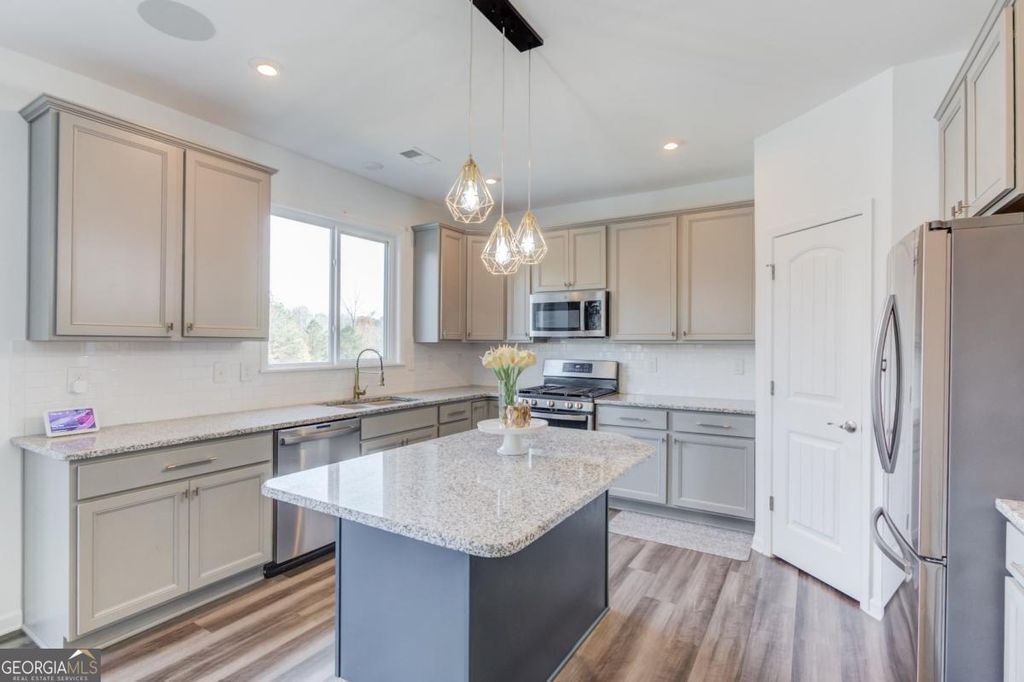 Photo of 1810 Primrose Park Road, Sugar Hill, GA 30518 (MLS # 10704315)