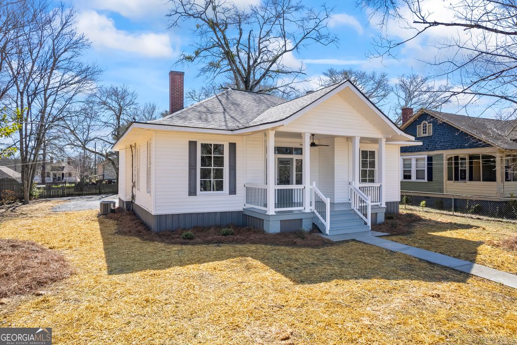 Photo of 34 N Broad Street, Porterdale, GA 30014 (MLS # 10764179)