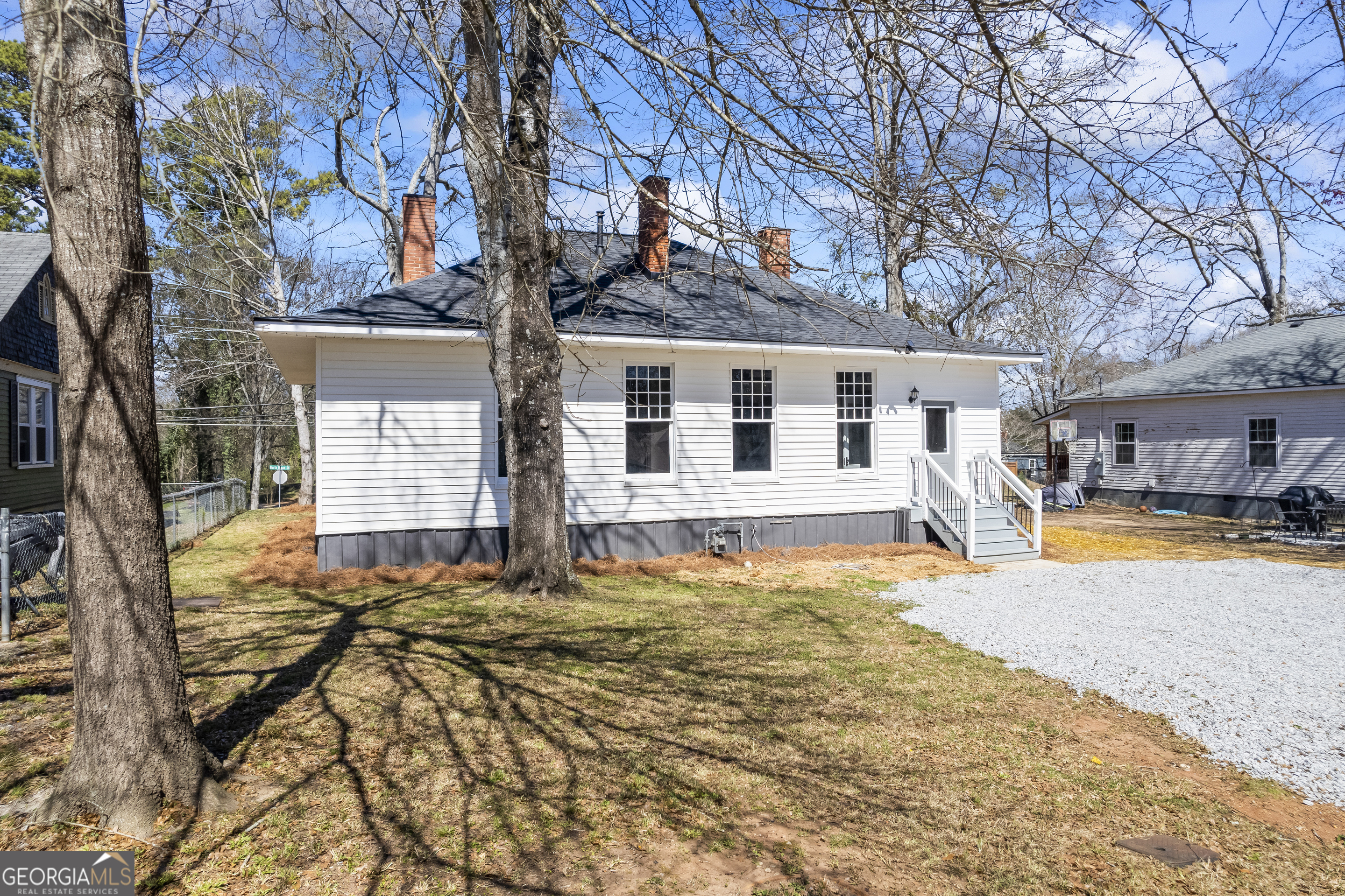 34 N Broad ST