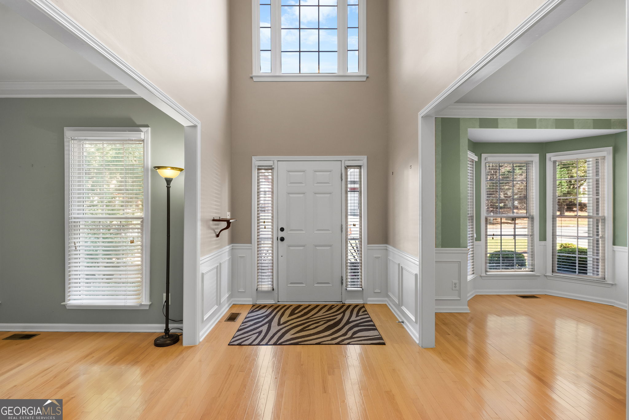145 Whitestone CT