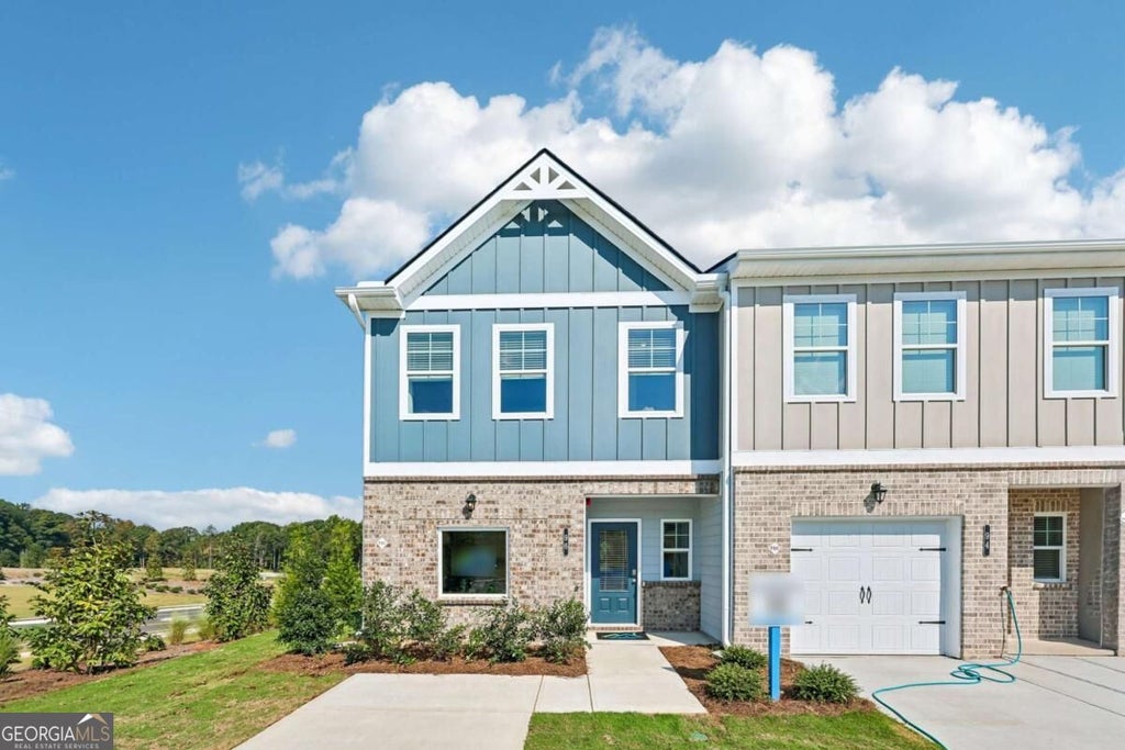 Photo of 206 Birch Way, Fairburn, GA 30213 (MLS # 10875755)