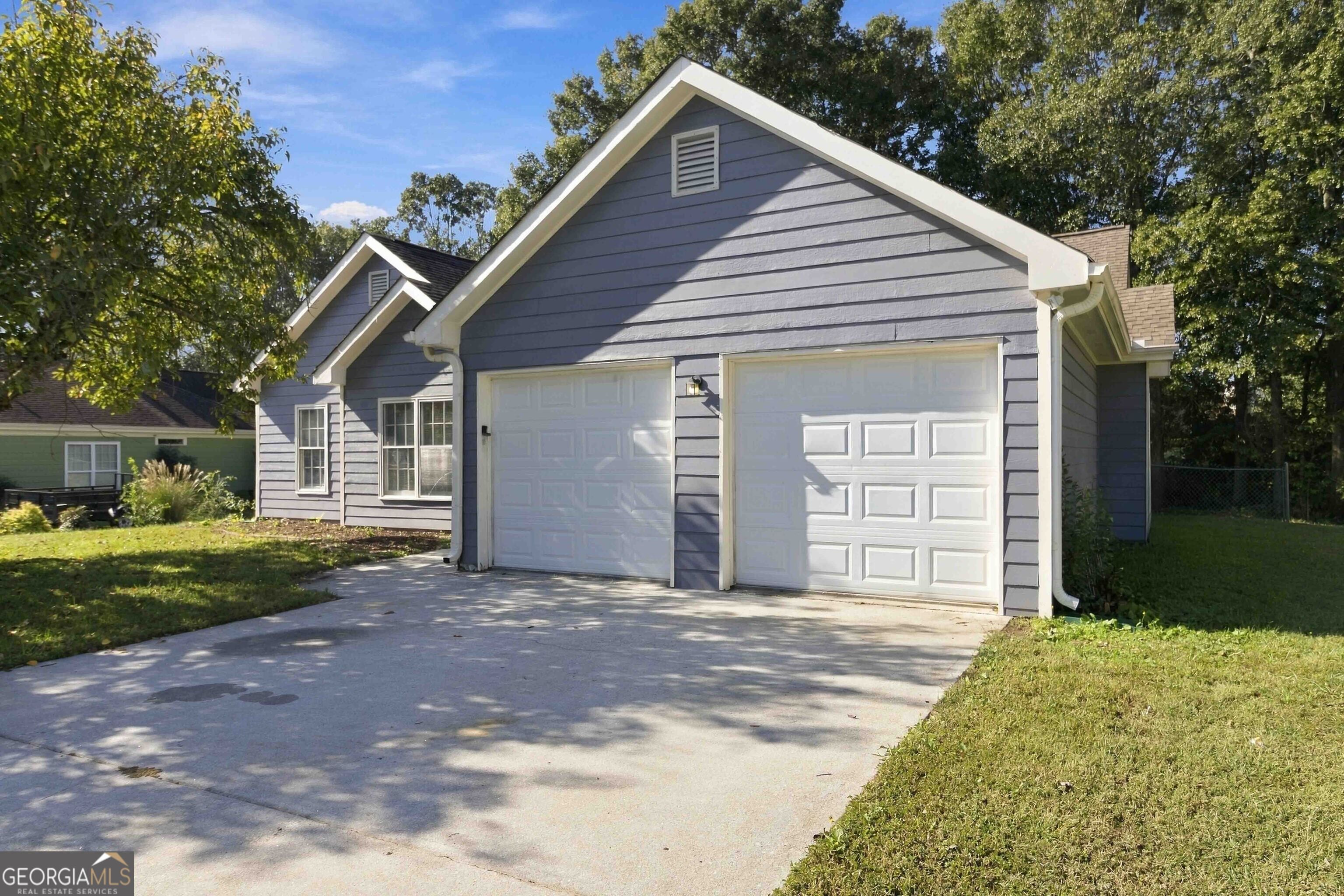 4215 Fox Chase DR