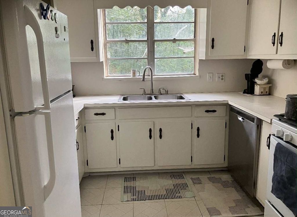 Photo of 1515 Beech Valley Way NE #A, Atlanta, GA 30306 (MLS # 10681485)