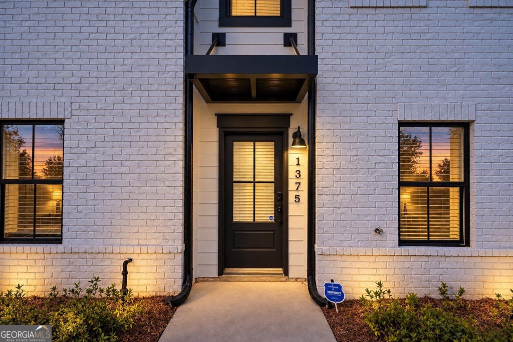 Photo of 1375 Walking Way, Atlanta, GA 30316 (MLS # 10844772)