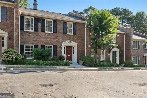 Townhouse in Atlanta GA 36 Old Ivy Square.jpg