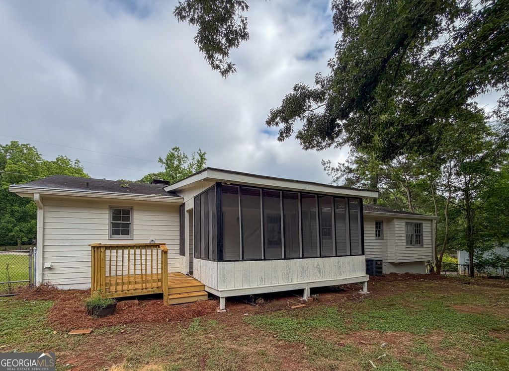 Photo of 427 Birch Lane SE, Conyers, GA 30094 (MLS # 10766858)