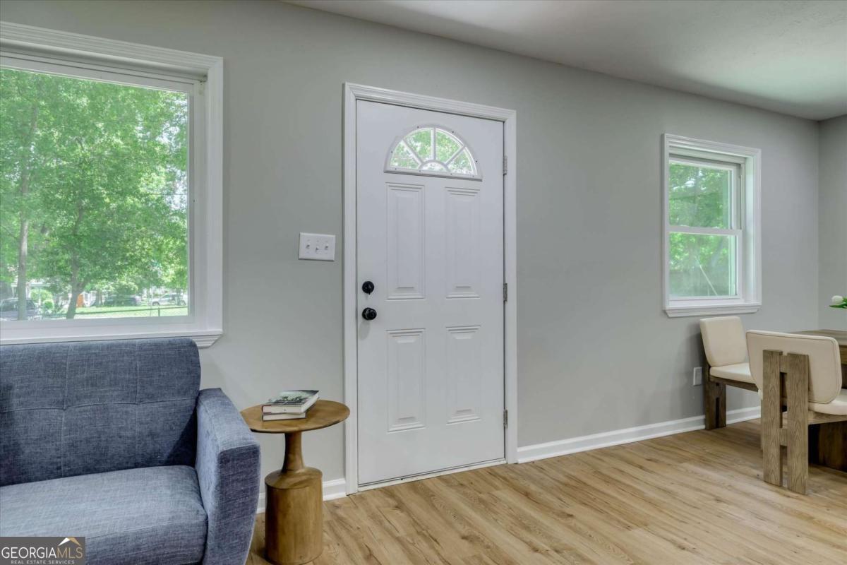 1704 Susan CIR