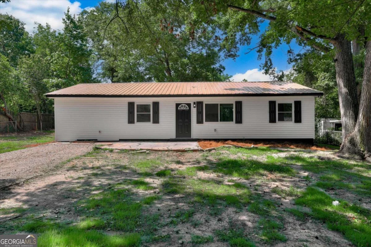 1704 Susan Circle